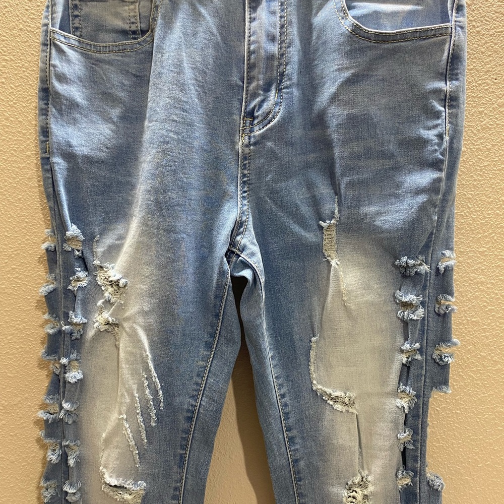 Jeans - Picture 4 of 4